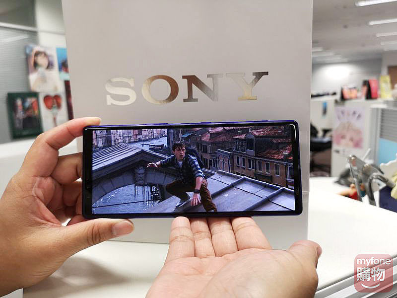 SONY Xperia 1 開箱，搭載三鏡頭、4K HDR OLED寬螢幕