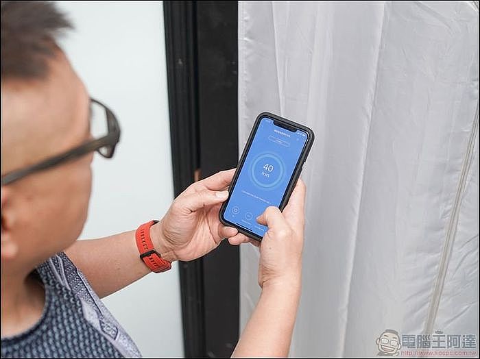 除了透過主機上的觸控按鍵操作，也能直接使用米家 App 進行控制