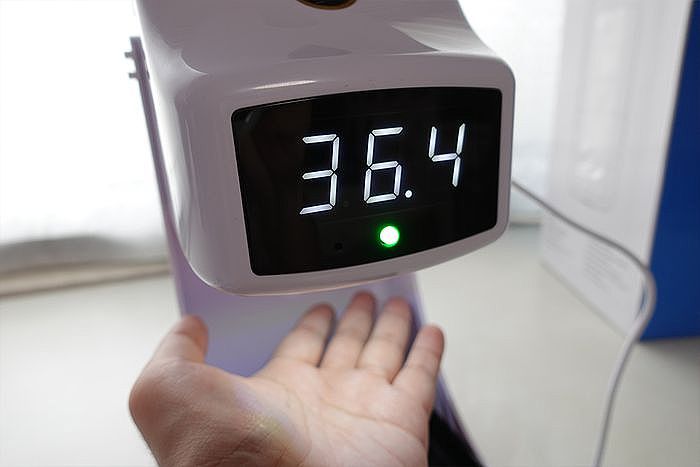 自動感應酒精噴霧機 K9 Pro 自動體溫測溫超方便