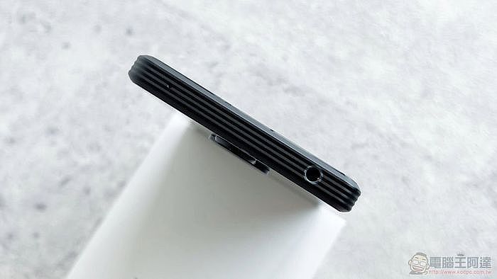 SONY Xperia PRO-I 機身頂部