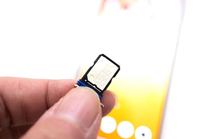 vivo V23 5G 不支援 MicroSD 記憶卡擴充