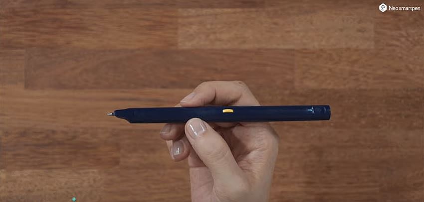 這款韓國設計的M1智慧筆本身非常輕巧，重量只有20g