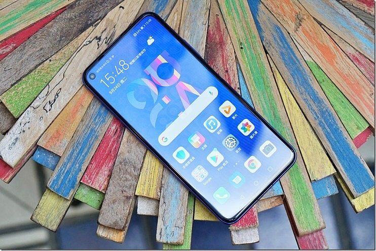 四鏡頭準旗艦！支援 Google 行動服務 HUAWEI nova 5T 繽紛新機動手玩