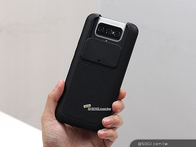 華碩發表Zenfone 8與8 Flip 大小旗艦手機同步上市