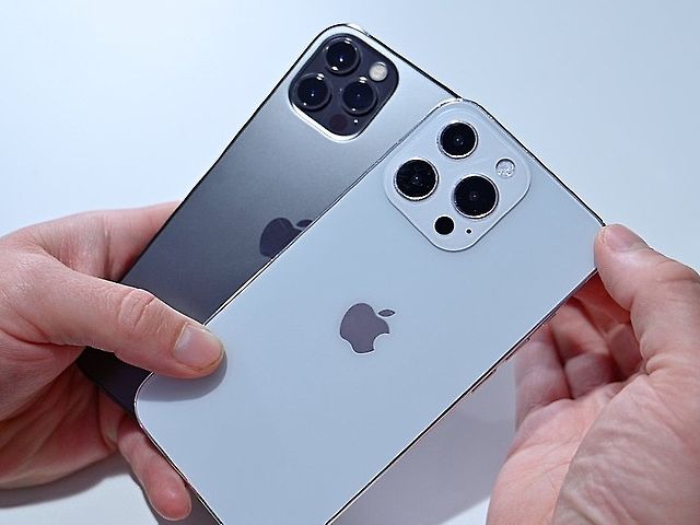 iPhone 13模型機翻拍照疑洩 保護殼曝鏡頭尺寸加大