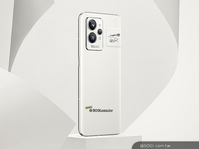 採用紙材質背蓋 realme GT2 Pro大師版機身設計亮相