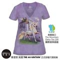 【摩達客】美國The Mountain都會系列 獨角獸城堡 V領藝術修身女版短袖T恤 個性時尚 輕透柔軟舒適高級混紡-預購